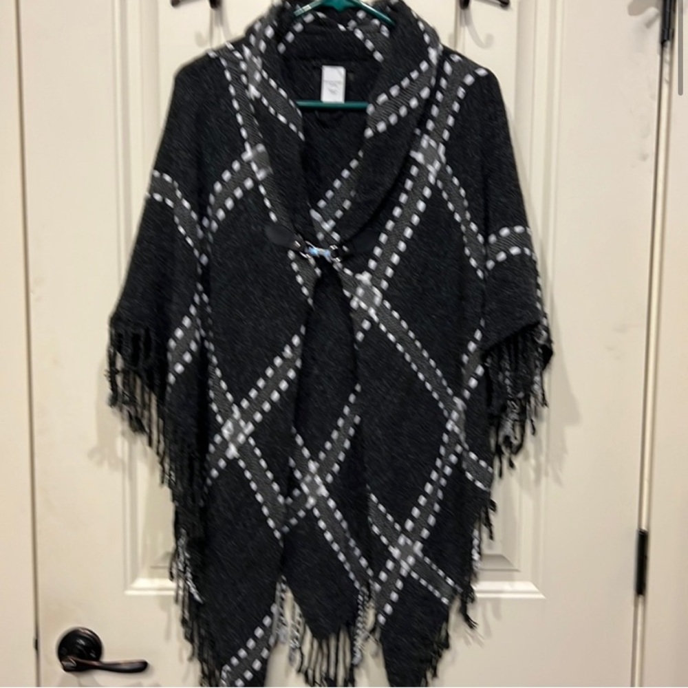 Christopher & Banks Toggle Clip Fringe Ruana